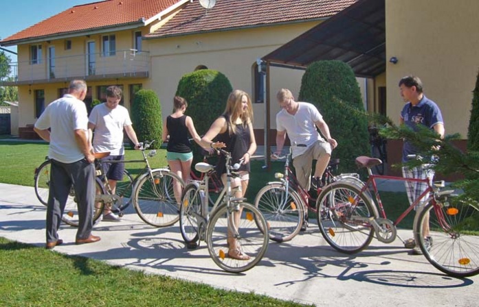 Die Familie Frank startet zu einer Billed-Rundfahrt